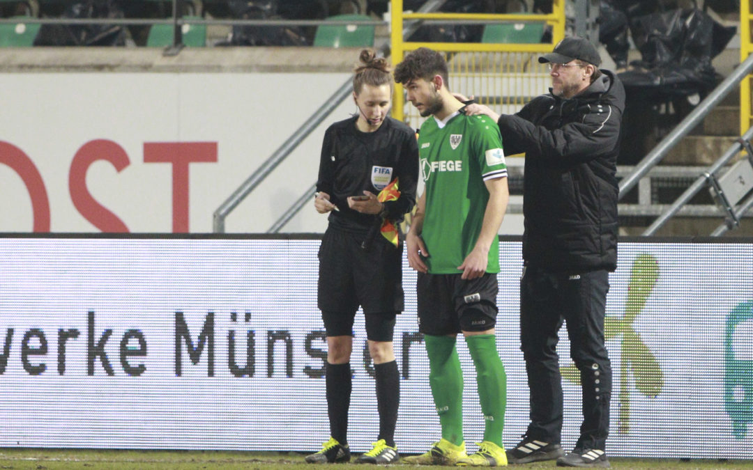 Von der U14 zu den Profis: Deniz Bindemann feiert sein Debüt