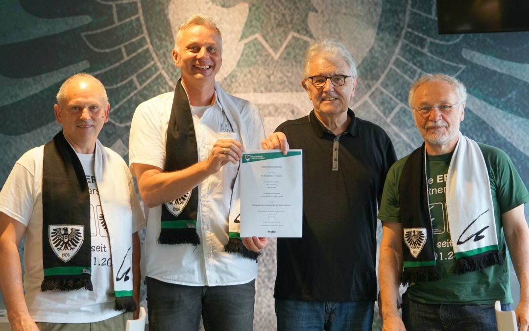 Partnerschulen unterzeichnen im Preußenstadion Kooperationsvereinbarung