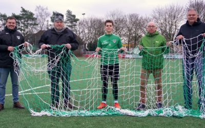 Preußen-Stammtisch spendet Tornetze an die YOUNGSTARS