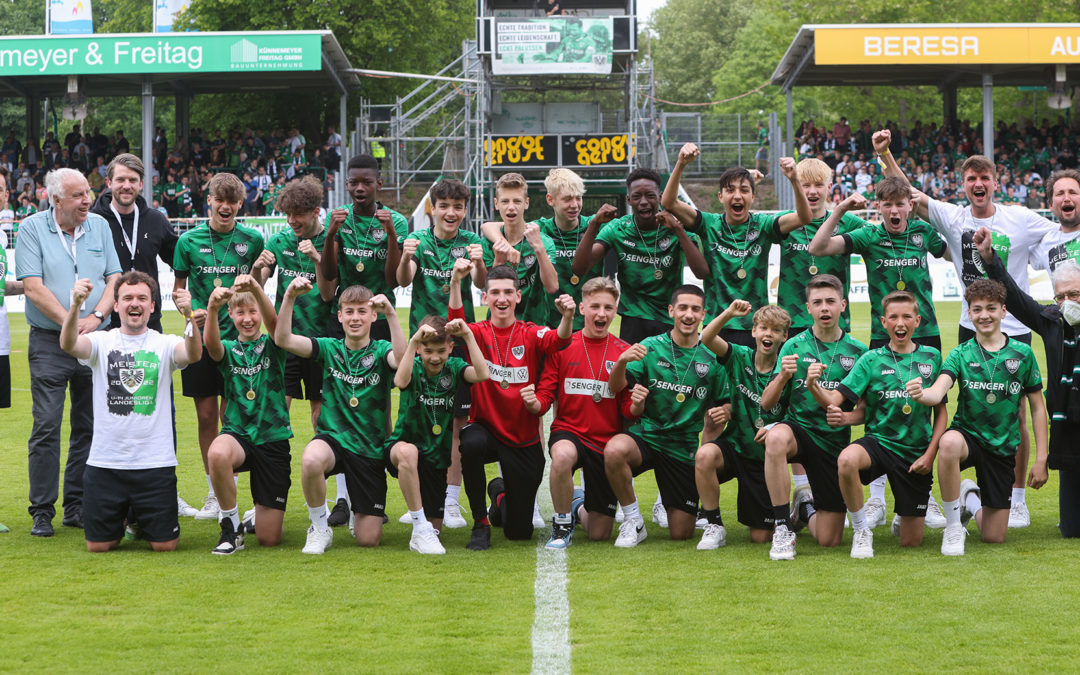 YOUNGSTARS: U14-Ehrung im Stadion, U13 ist Meister