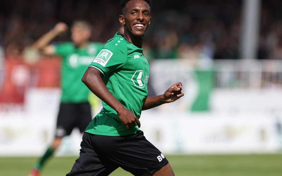Teklab Dreierpack beim 4:2-Heimsieg gegen den 1. FC Köln II