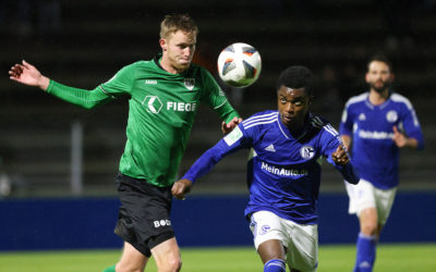 Schöne Momentaufnahme aber volle Konzentration auf Schalke