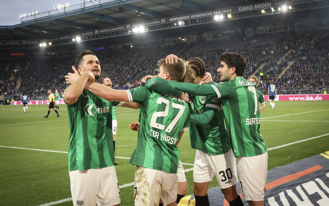 Derbysieg in letzter Minute – Adlerträger siegen in Bielefeld