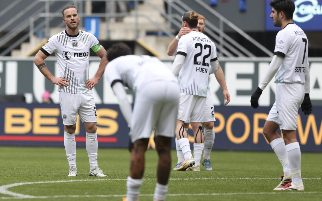 1:2-Niederlage gegen Paderborn nach 60 Minuten in Unterzahl