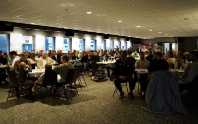 „Nähe, Respekt und Herzlichkeit“ – 120 Adlerträger beim Iftar-Essen im LVM-Preußenstadion