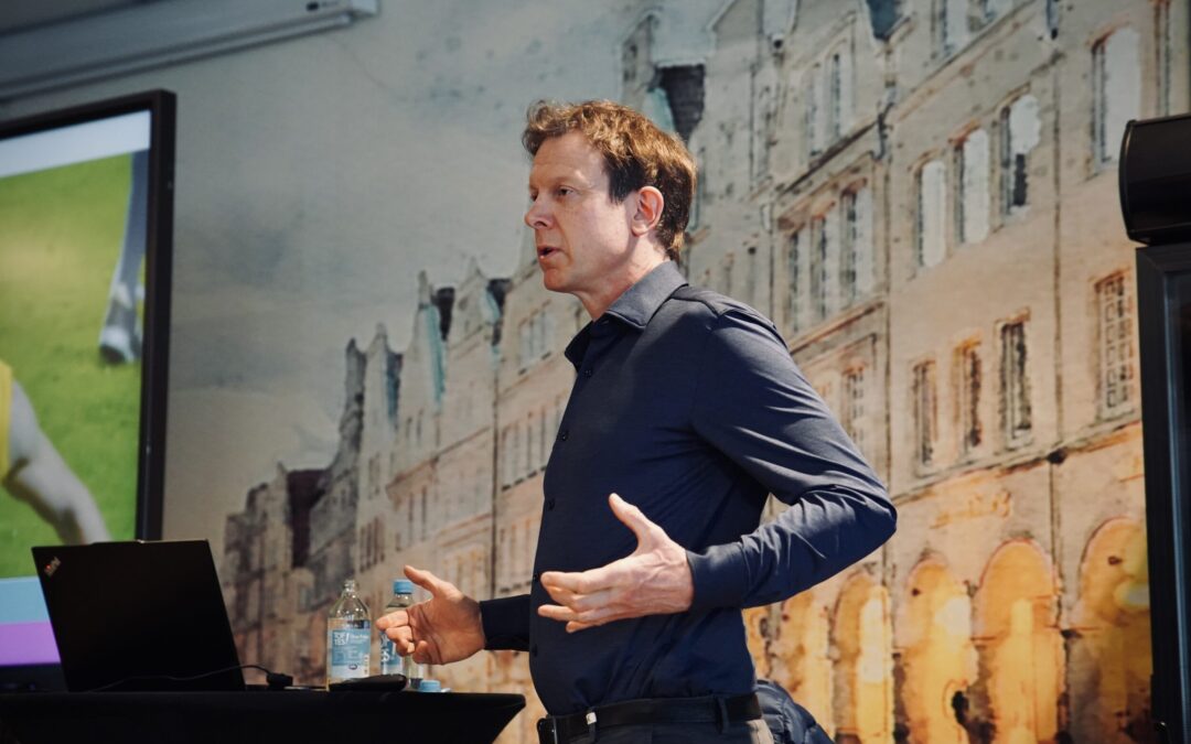 Mentale Gesundheit im Fokus: Vortrag von Martin Amedick und Ronald Reng im Leistungszentrum  