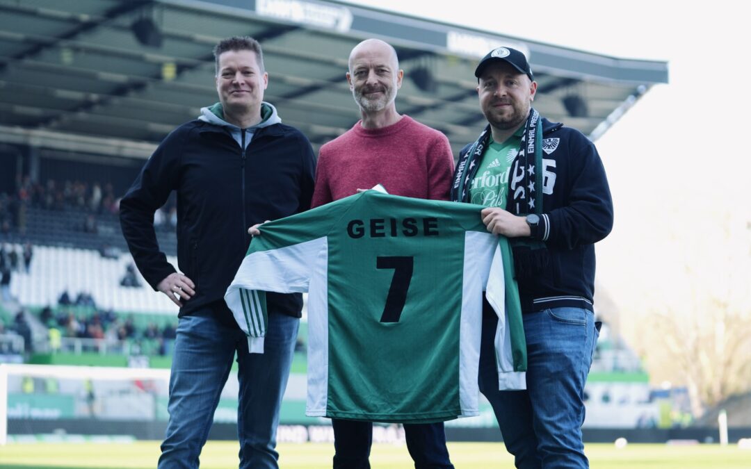 „Absolute Rarität“ für die Sammlung: Reinhard Geise liefert das letzte Puzzleteil 